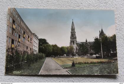 Cpsm, la Madeleine, une vue du parc, Nord 59