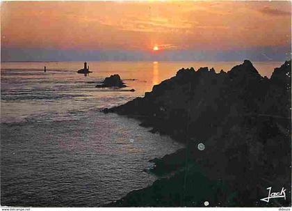29 - La Pointe du Raz - Coucher de Soleil - Voir Scans Recto Verso
