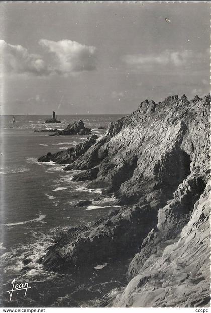 CPSM La Pointe du Raz et le phare de Vieille
