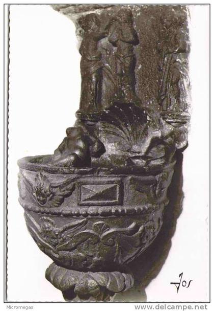 LAMPAUL-GUIMILIAU - Le Bénitier des Diables en Kersanton