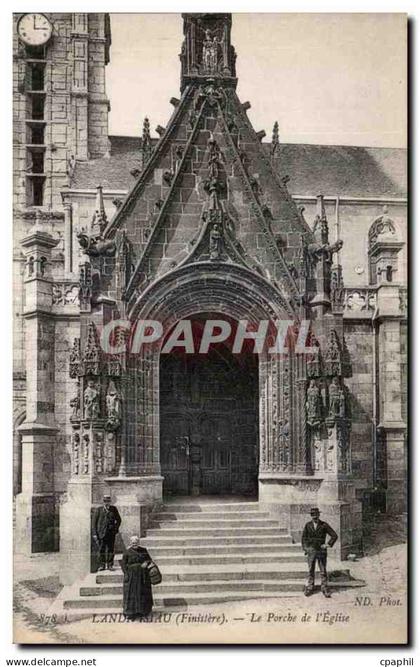 CPA Landivisiau (Finistere) Le Porche de I Eglise