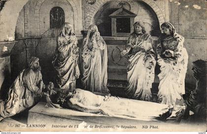 CPA Lannion Interieur de Brelevenez Ie Sepulcre