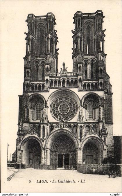 CPA Laon La cathedrale