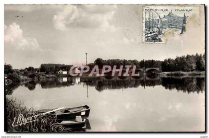 CPM Laroche Saint Cydroine Les bords de l'Yonne Le pont du chemin de fer