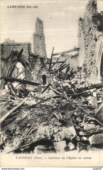 CPA Lassigny Interieur de l Eglise en Ruines Militaria