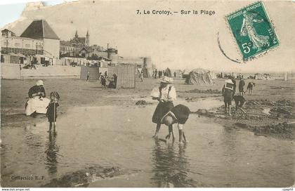 CPA Le Crotoy sur la plage