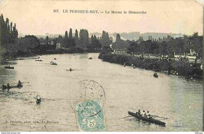 94 - Le Perreux sur Marne - Bry - La Marne le Dimanche - Animée - CPA - Etat pli - Voir Scans Recto-Verso