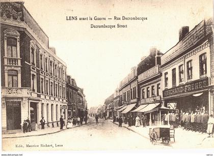Carte postale ancienne de LENS - Rue Decrombecque