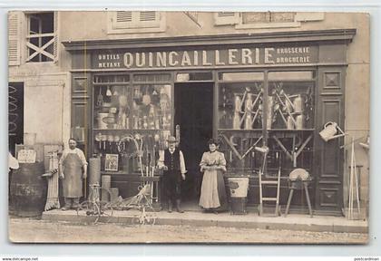 LES ABRETS (38) Carte Photo - Quincaillerie Brosserie Droguerie Outils Métaux - Année 1910 - Ed. inconnu