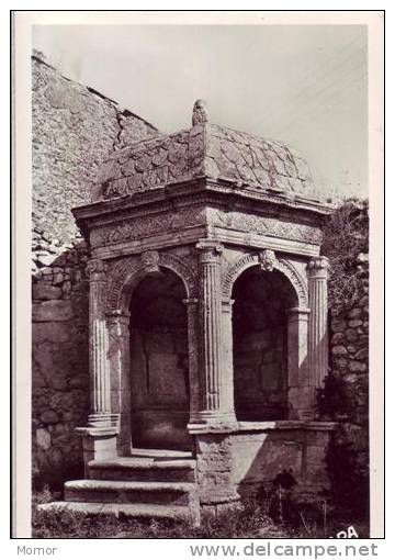 LES BAUX DE PROVENCE  Pavillon de la Reine Jeanne (XVIe)