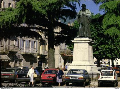 CPA Les Vans Ardeche Statue L Ollier
