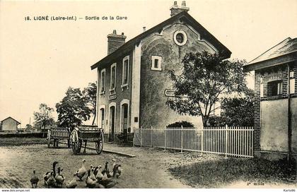 ligné * la sortie de la gare * attelage