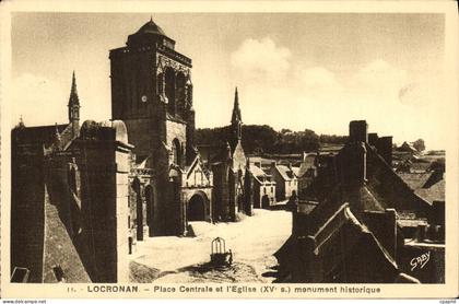 CPA Locronan Place Centrale et L Eglise
