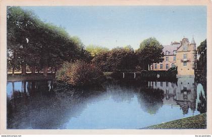 77 LORREZ LE BOCAGE PREAUX LE CHATEAU ET L ILE