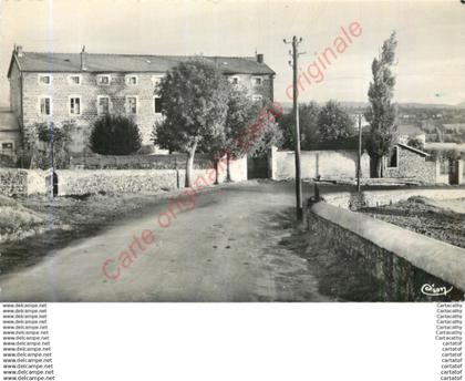 43.  LOUDES .  Colonie de Vacances .