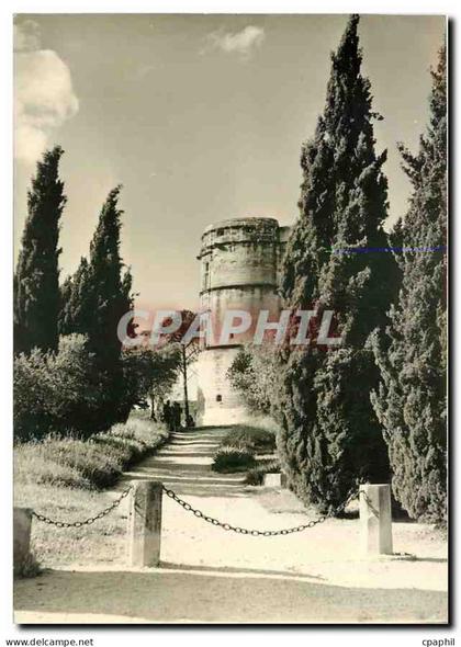 CPM Lourmarin (Vaucluse) Entree du Chateau