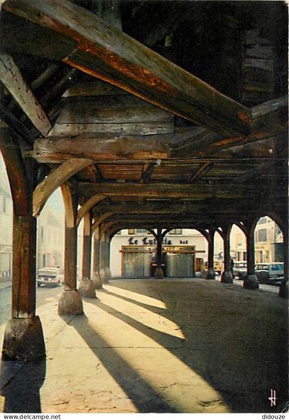 95 - Luzarches - La Vieille Halle - Automobiles - CPM - Voir Scans Recto-Verso