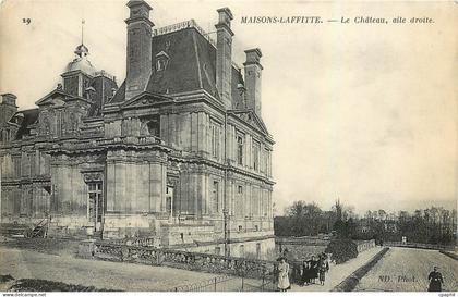 CPA Maisons Laffitte Le Chateau aile droite