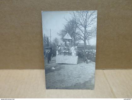 MALAKOFF ou environs (92) carte photo cavalcade char belle animation