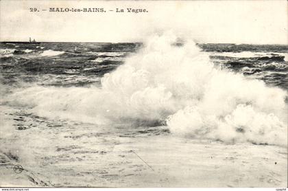 Malo les Bains CPA La vague