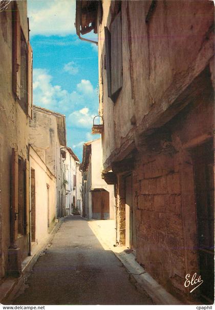 CPM Marmande Une vieille rue typique