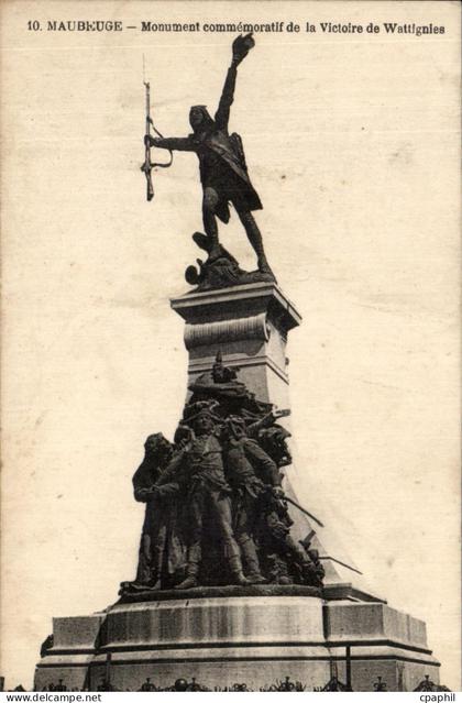 CPA Maubeuge Monument Commemoratif de Victoire de Wattignies Militaria