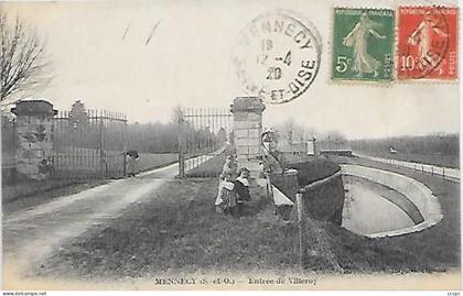 CPA Mennecy - Entrée de Villeroy