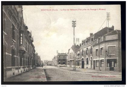 cpa du 59  Merville la rue de Béthune -- vue prise du passage à niveau      TRIS2