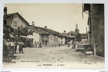 MESSERY LA PLACE + ANIMATION