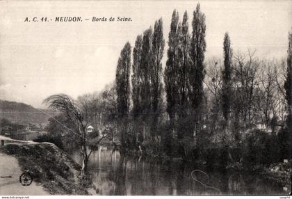 CPA Meudon Bords de Seine