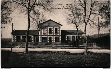 CPA  Carte Postale   France  Mirambeau Petit Niort Maison d'école    VM106350