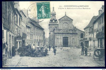 cpa du 22  Moncontour de Bretagne -- l' église St Mathurin et la place Penthièvre  FE22-29
