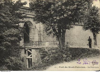 CPA Fort du Mont Valerien Le Pont Levis Militaria