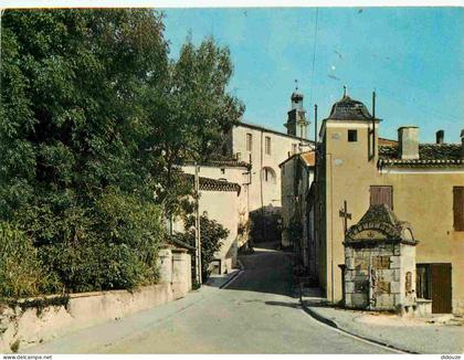 82 - Montaigu de Quercy - Un aspect du village - Place de la Fontaine - CPM - Voir Scans Recto-Verso