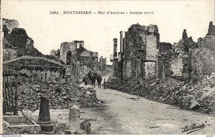 Montdidier cPA Rue d'Amiens