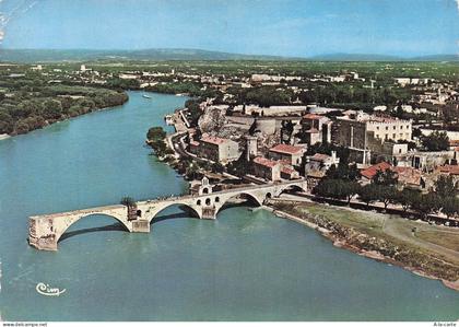 84 MORIERES LES AVIGNON PANORAMA SUR LES VERGERS