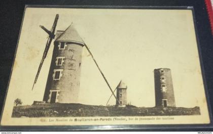 MOUILLERON-EN-PAREDS - les moulins