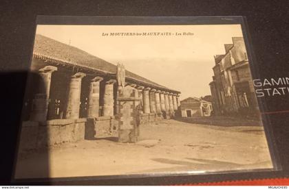 LES MOUTIERS LES MAUXFAITS *-les halles
