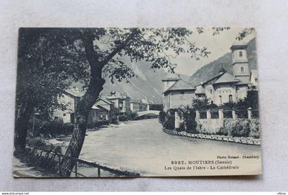Moutiers, les quais de l'Isère, la cathédrale, Savoie 73