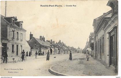 Neuillé-Pont-Pierre - Grande Rue