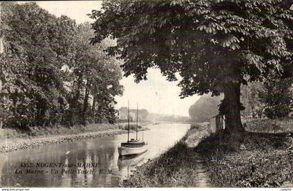 Nogent sur Marne CPA La Marne Un petit yacht