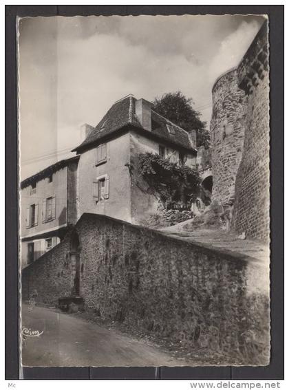 24 - Nontron (dordogne) - Vieille Maison du XVe siècle - grand format