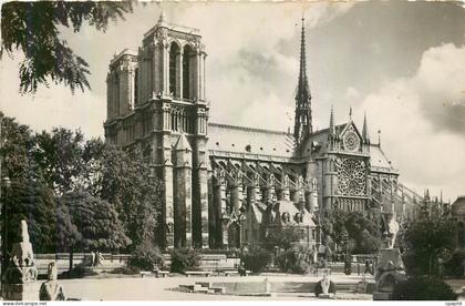 CPA Paris vue generale de Notre Dame