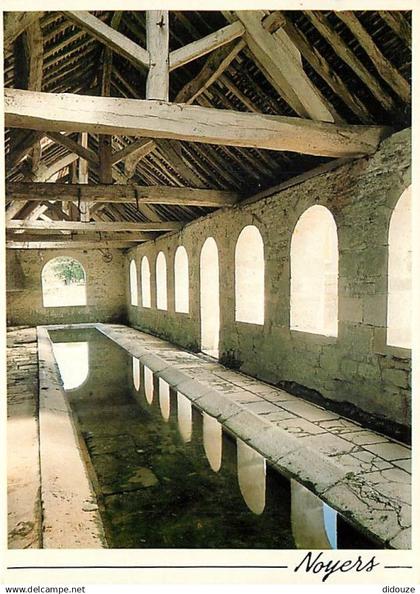89 - Noyers sur Serein - Le lavoir public  construit sur les fontaines romaines - Charpente en bois - Carte Neuve - CPM
