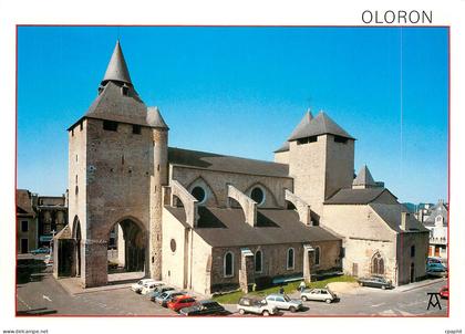 CPM Les Pyrenees Oloron Sainte Marie la Cathedrale Sainte Marie
