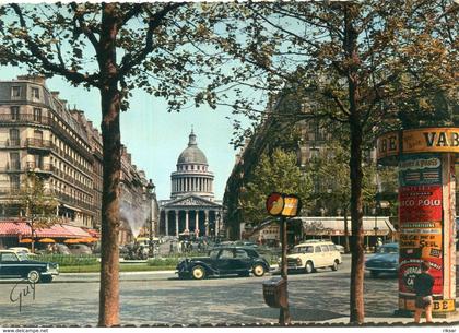 PARIS(AUTOMOBILE) ARBRE