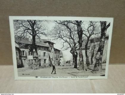 ORADOUR SUR VAYRES (87)  Route de Rochechouart