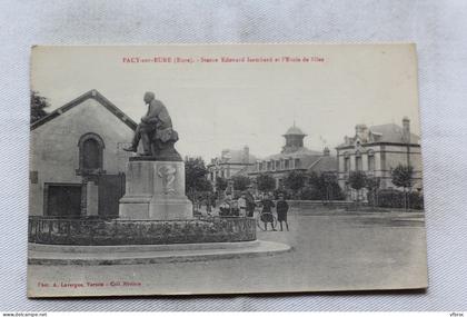 Pacy sur Eure, statue Edouard Isambard et l'école de filles, Eure 27