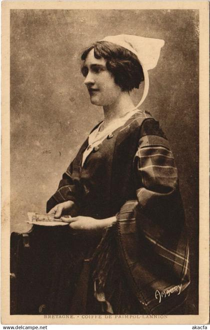 CPA AK Paimpol Coiffe de Paimpol-Lannion FRANCE (1136960)