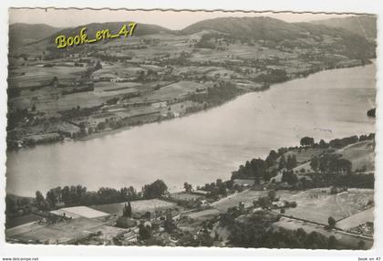 {93757} 38 Isère Lac de Paladru Charavines , Vue d' ensemble du Lac : au premier plan , Paladru. " en baisse "
